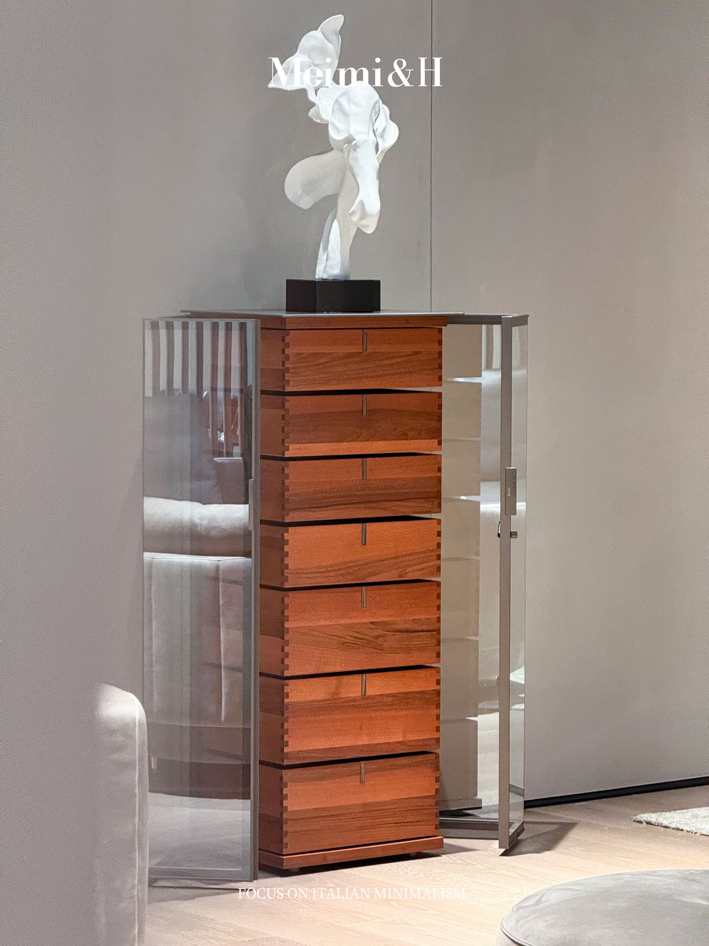 Airplane Cabinet